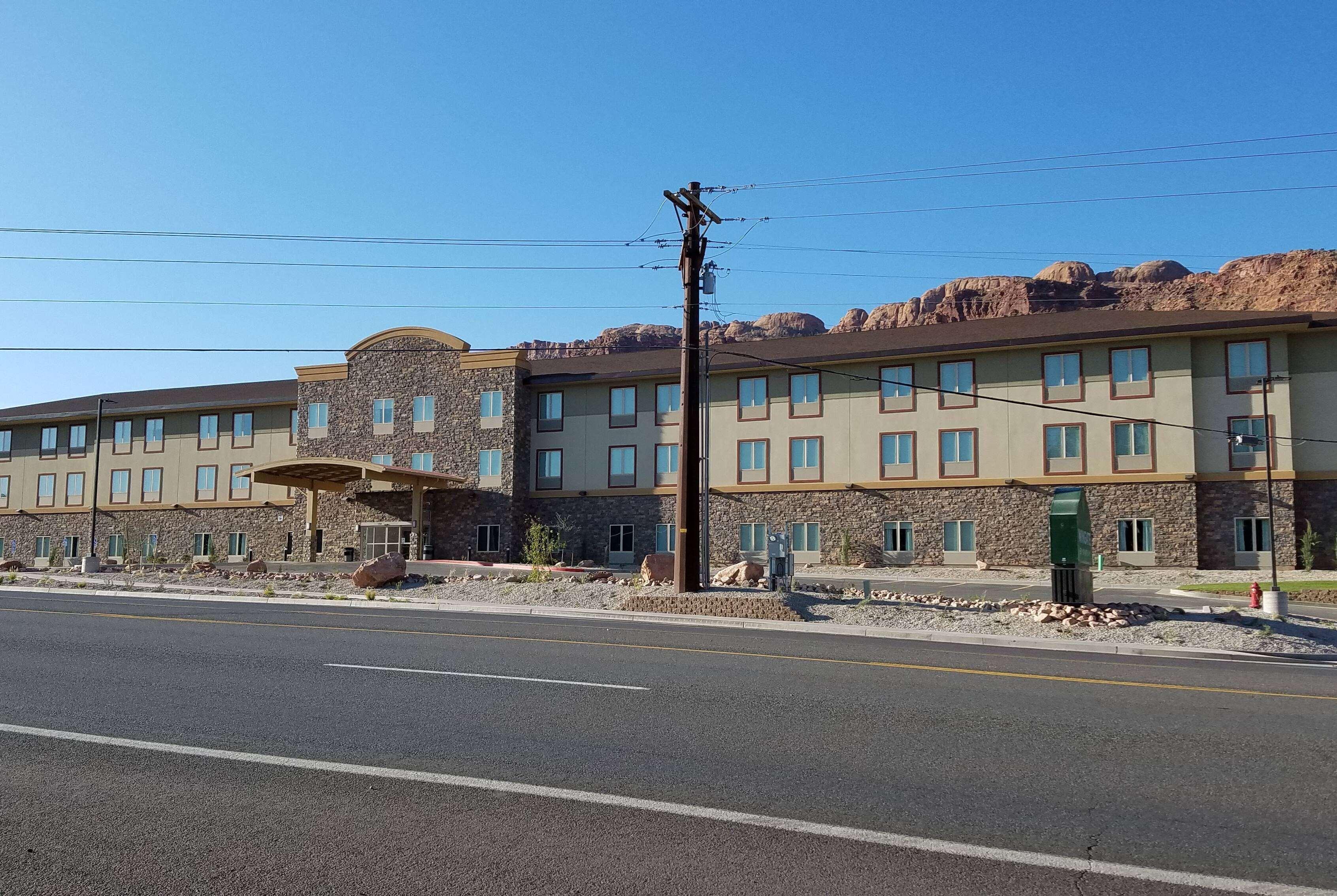 Wingate By Wyndham Moab Hotel Exterior photo